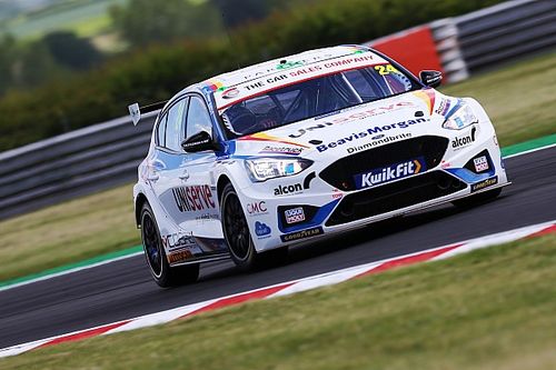 Hill proud of Motorbase/MB team for full-ballast Snetterton qualifying