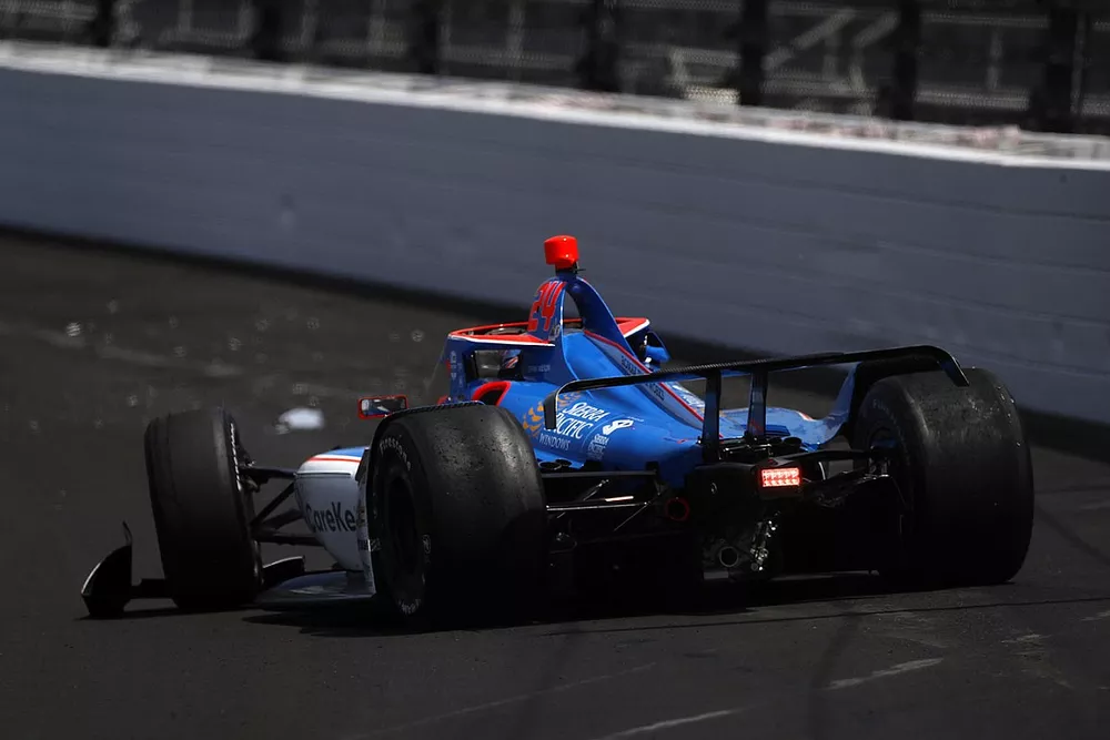 Stefan Wilson, Dreyer & Reinbold Racing Chevrolet, crash