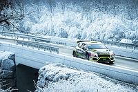 Cais zn&oacute;w zabłysnął 