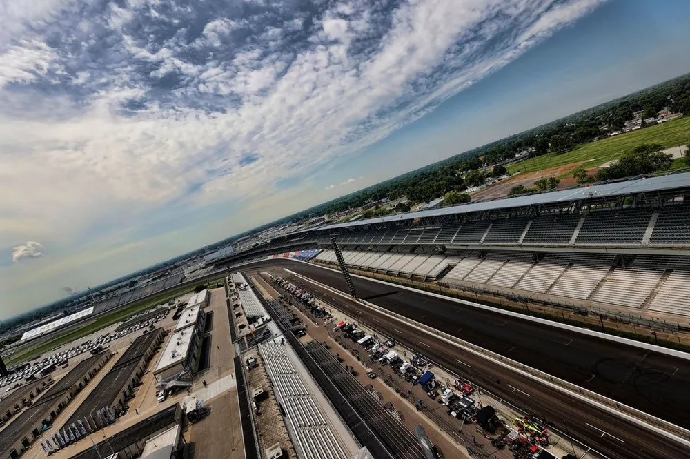 Indianapolis Motor Speedway, empty track