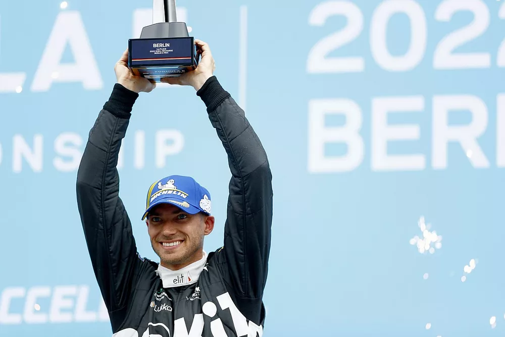 Edoardo Mortara, Venturi Racing, 1st position, on the podium