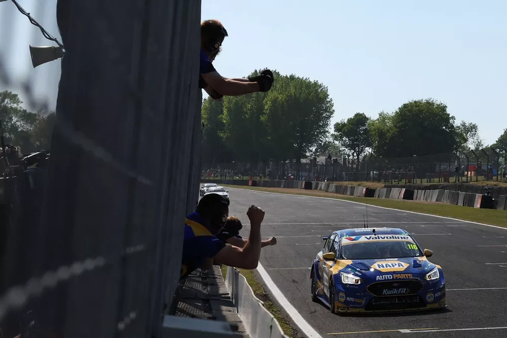 Ashley Sutton, NAPA Racing UK 