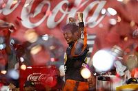 M&aacute;s dominante que nunca, Truex Jr. vence en Charlotte