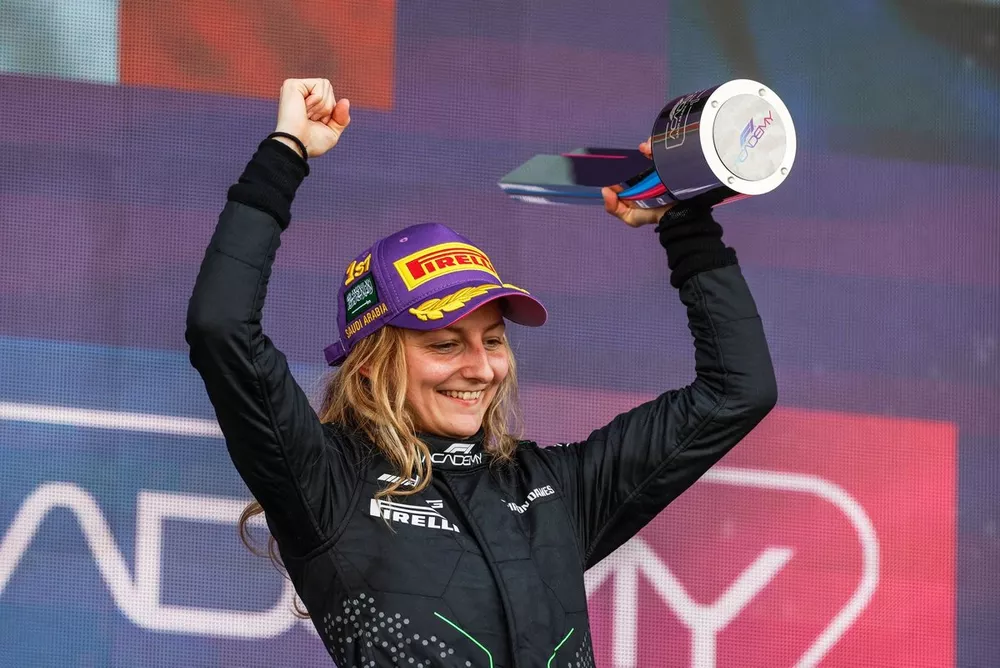 Podium : premi&egrave;re place Doriane Pin, PREMA Racing