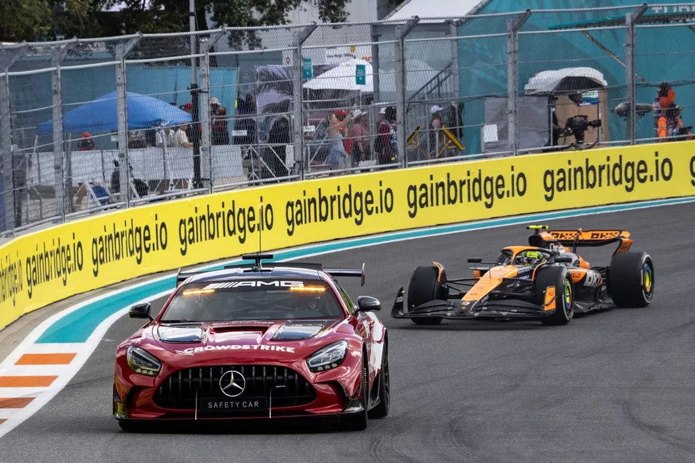 Safety car