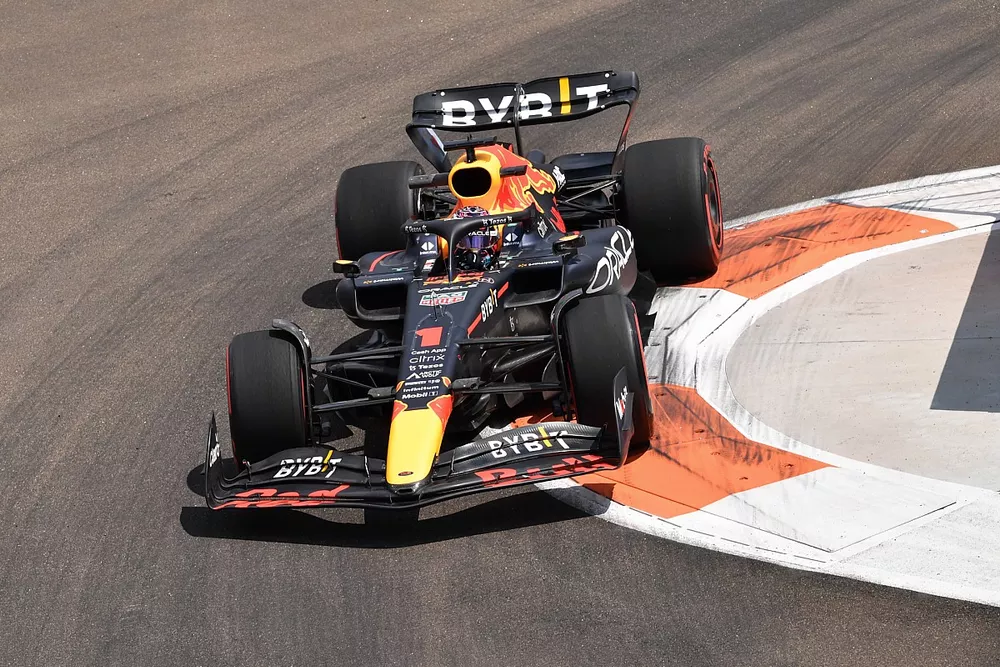 Max Verstappen, Red Bull Racing RB18 