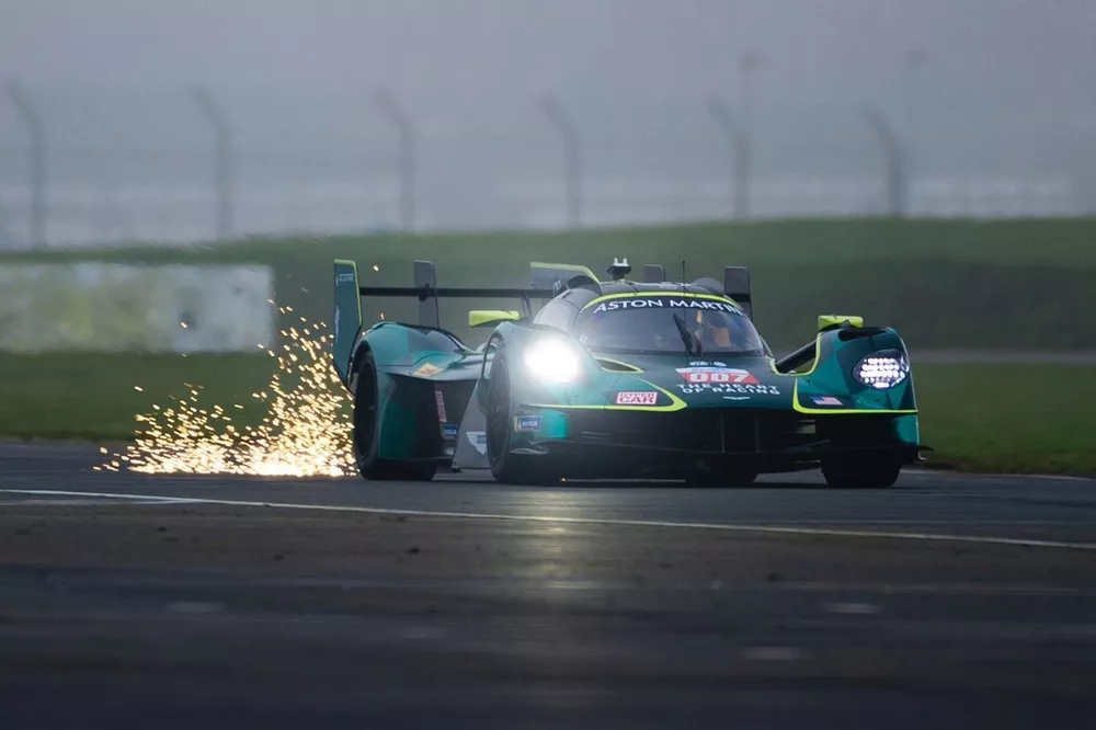Aston Martin Valkyrie LMH Silverstone testing