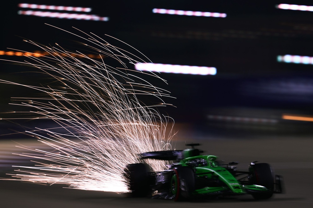 F1 ライコネン優勝、ニコヒュルケンベルグ、グロージャン F1 ライコネン優勝、ニコヒュルケンベルグ、グロージャン F1