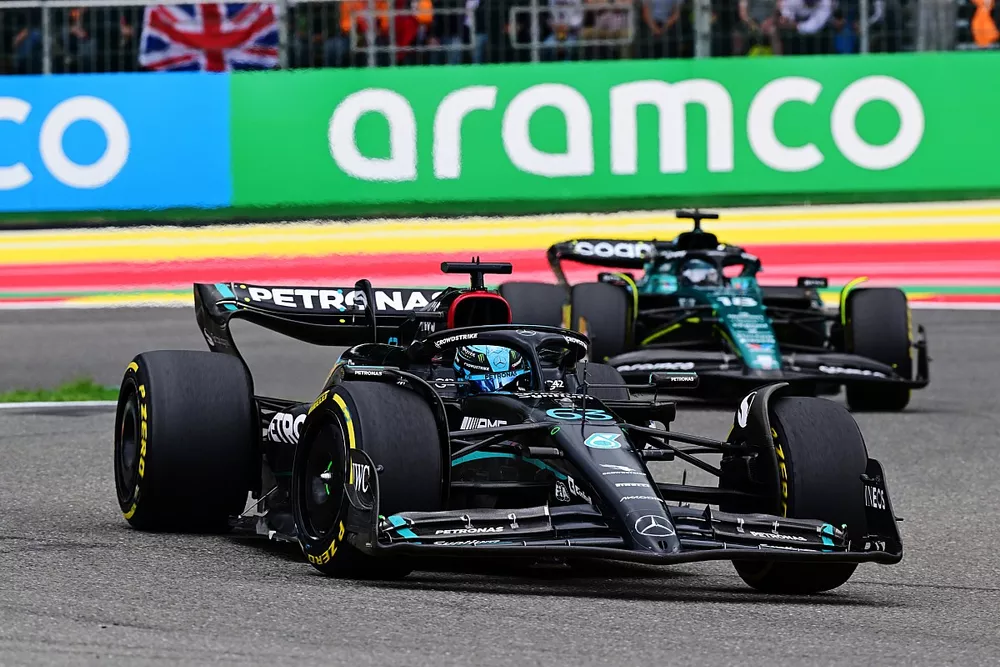 George Russell, Mercedes F1 W14, Lance Stroll, Aston Martin AMR23