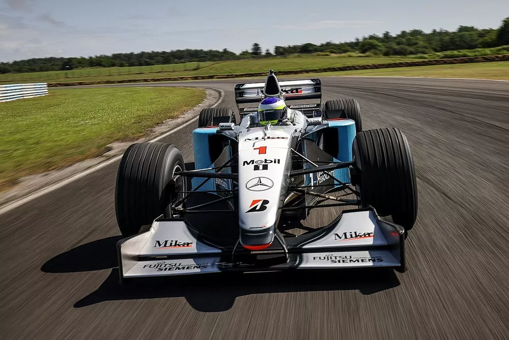 1999 McLaren MP4-14