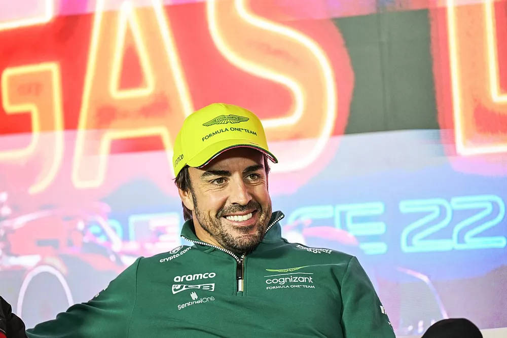 Fernando Alonso, Aston Martin F1 Team 