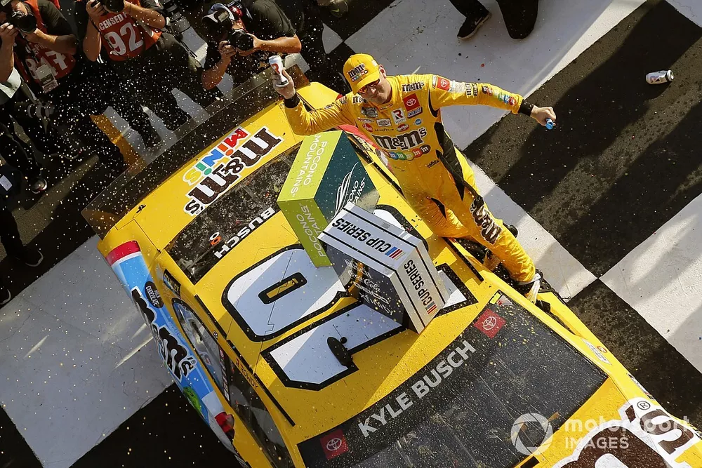 Kyle Busch, Joe Gibbs Racing, Toyota Camry M&M's Mini's celebrates his win
