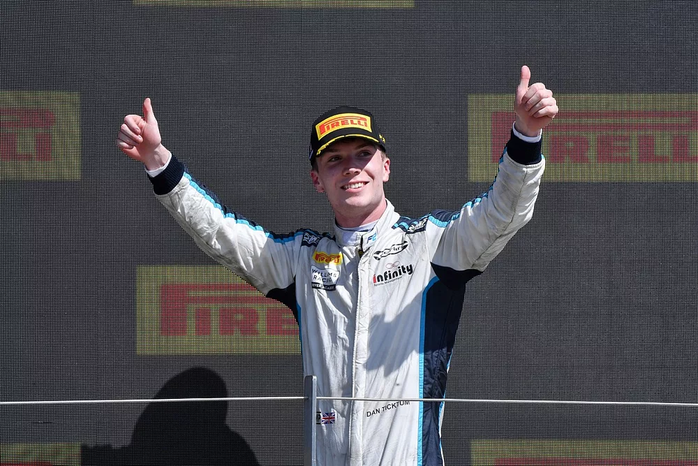 Dan Ticktum, Carlin, troisi&egrave;me place