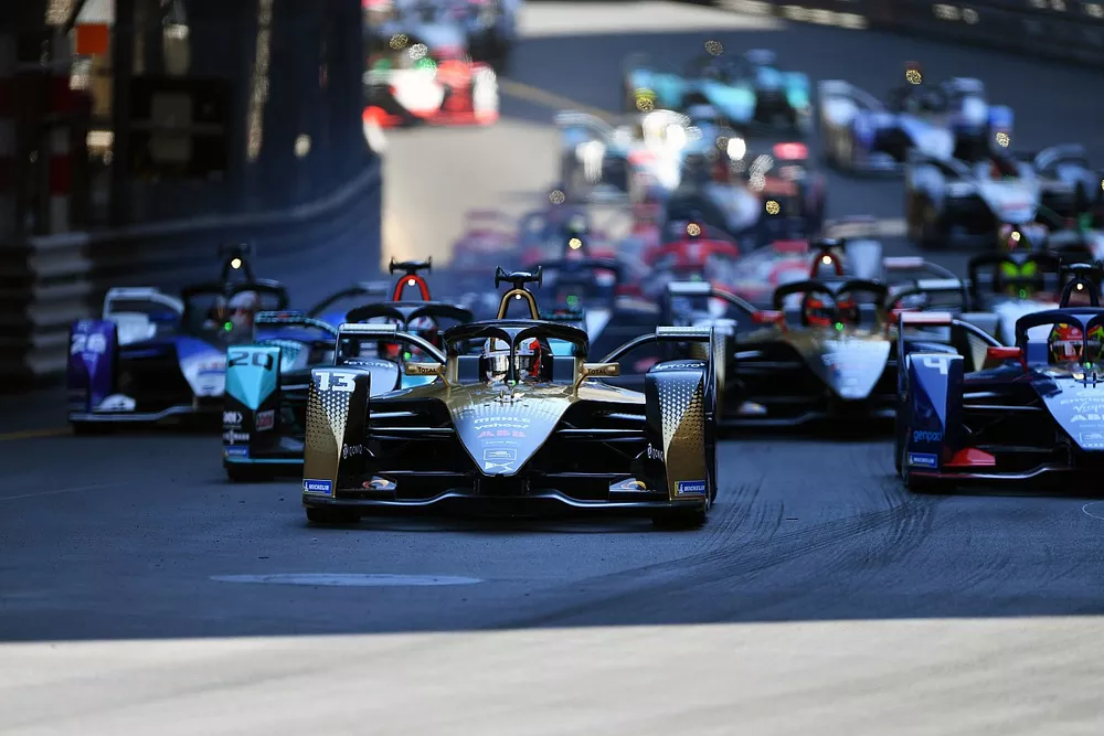 Antonio Felix Da Costa, DS Techeetah, DS E-Tense FE21, Mitch Evans, Jaguar Racing, Jaguar I-TYPE 5, Robin Frijns, Envision Virgin Racing, Audi e-tron FE07 