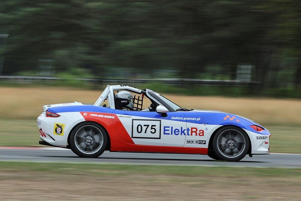 Mazda MX-5 Cup