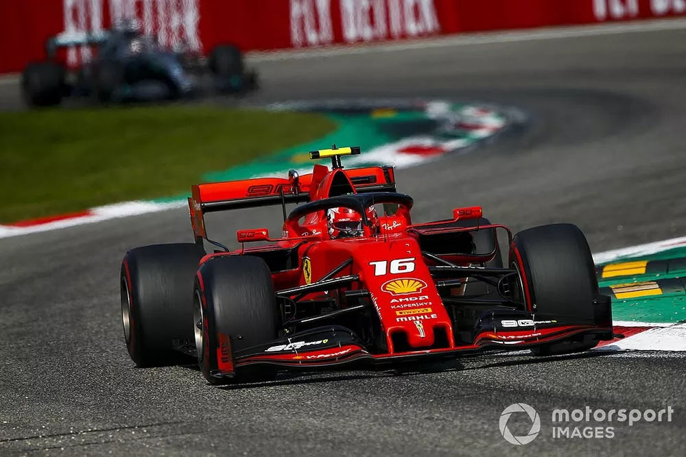 Charles Leclerc, Ferrari SF90, Lewis Hamilton, Mercedes AMG F1 W10