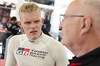 Türkiye WRC 15. etap: Ogier en hızlısı, Tanak farkı açıyor