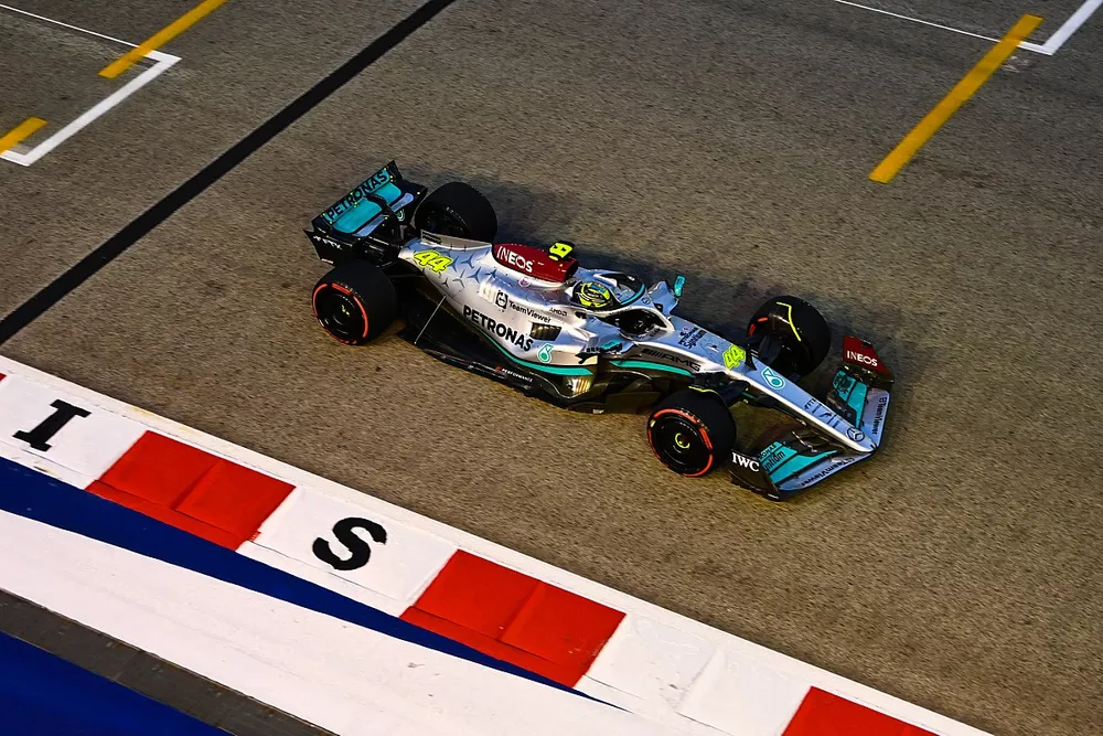 Lewis Hamilton, Mercedes W13