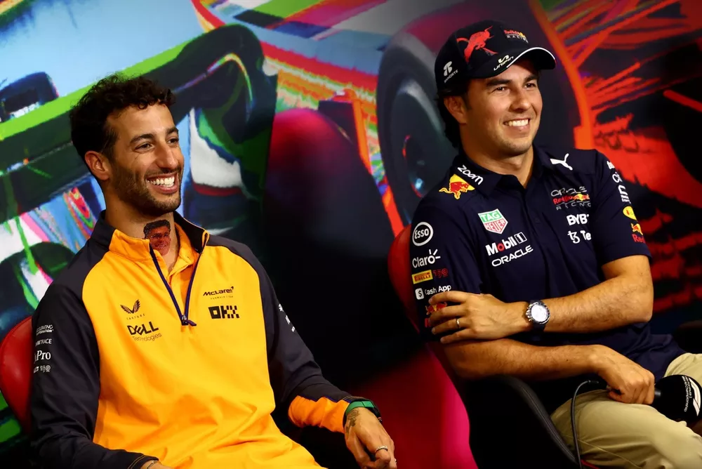 Daniel Ricciardo, McLaren Sergio Perez, Red Bull Racing 
