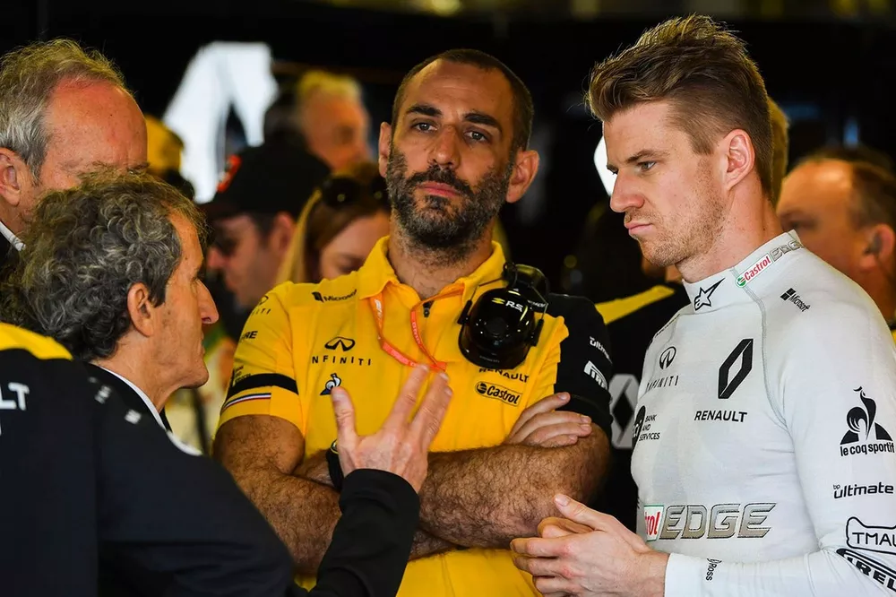 Alain Prost con Cyril Abiteboul, Director Ejecutivo, Equipo Renault F1, y Nico Hulkenberg, Equipo Renault F1