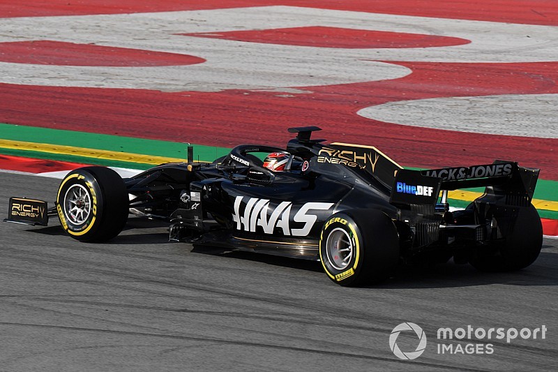 Fotogallery F1: la Haas F1 VF-19 nei test invernali 2019 svolti a Barcellona