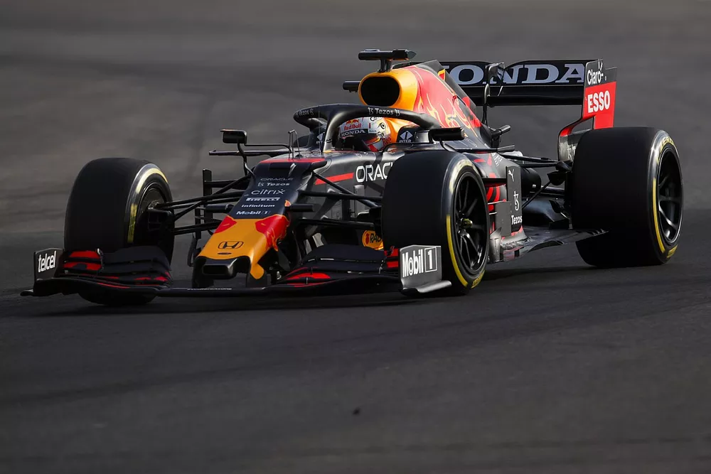 Max Verstappen, Red Bull RB15 mule