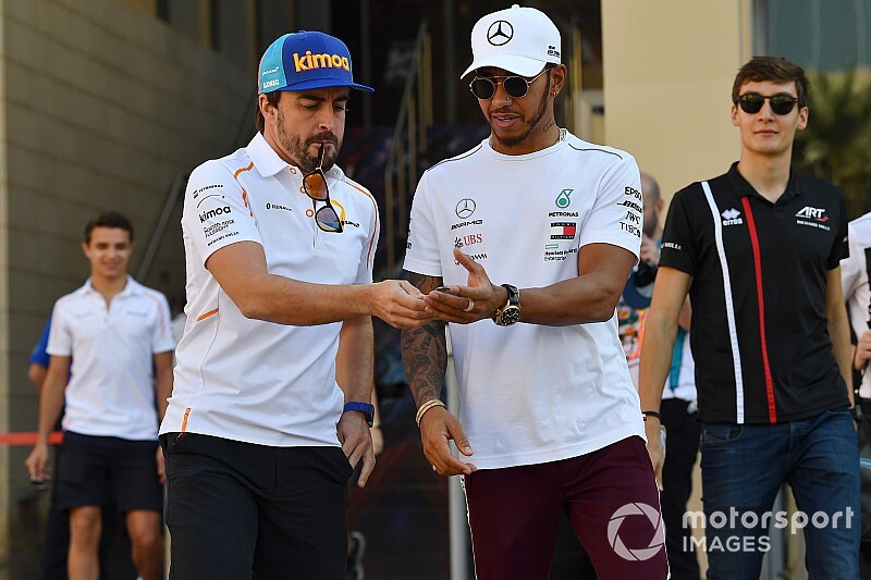 Lowe: Estar con Hamilton fue