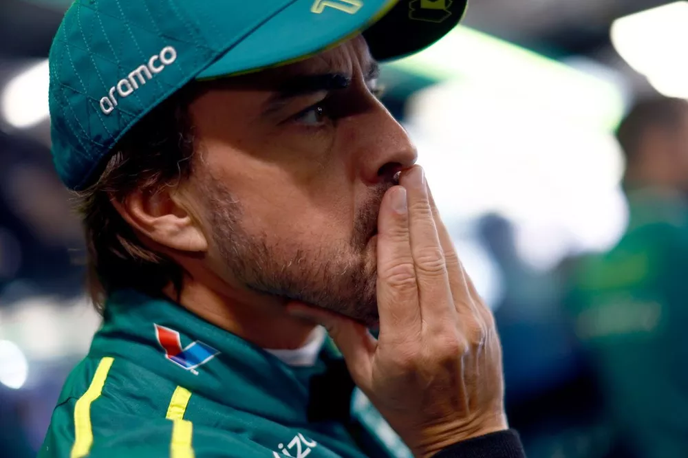 Fernando Alonso, Aston Martin F1 Team, in the garage 
