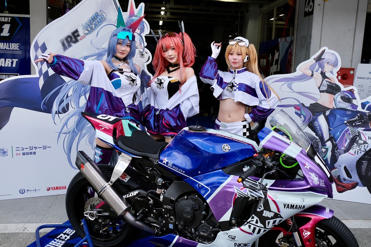 アズレン×ヤマハ、鈴鹿8耐コラボも3年目！ コスプレで参加の