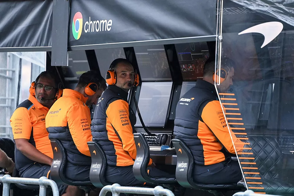 El muro de boxes de McLaren