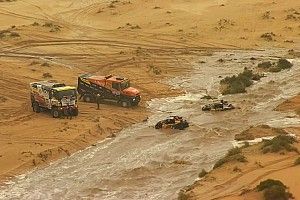VIDEO: El coche de Cristina Gutiérrez quedó atrapado en un río