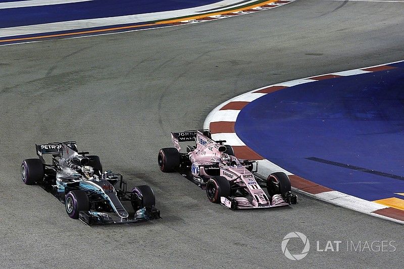 Lewis Hamilton, Mercedes AMG F1 F1 W08  Sergio Pérez, Sahara Force India VJM10