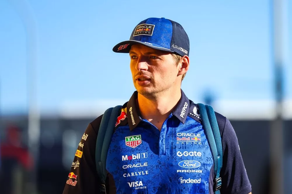 マックス・フェルスタッペン、シルバーストンで100人のアマチュアと激突:『Max vs 100』開催