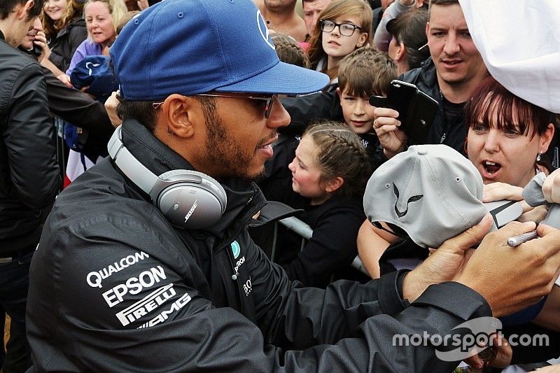 Lewis Hamilton, Mercedes AMG F1 en el desfile de pilotos