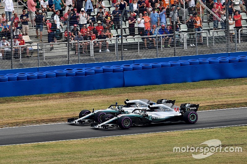 Mercedes, üçüncü versiyon motoru Spa veya Monza'ya getirecek