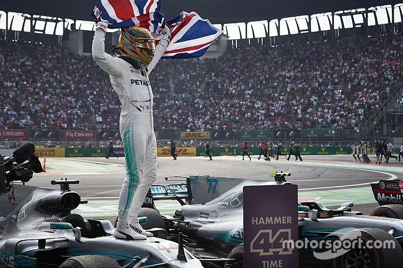 2017 World Champion Lewis Hamilton, Mercedes AMG F1