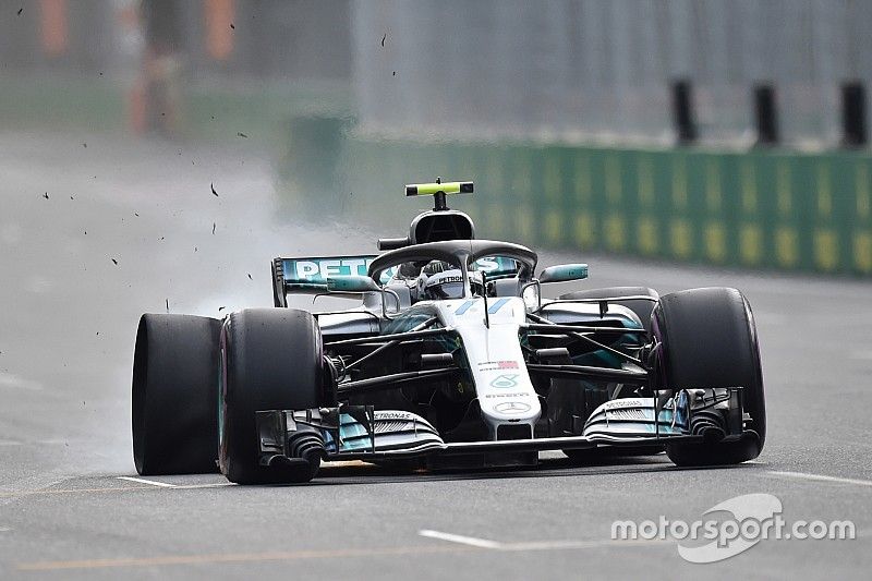 Valtteri Bottas, Mercedes-AMG F1 W09 EQ Power+ avec une crevaison