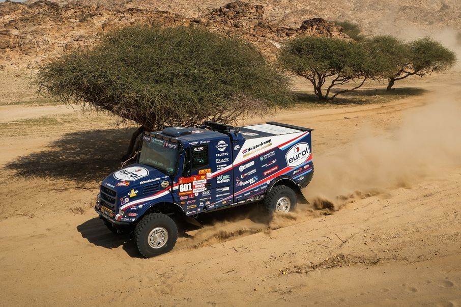 #601 Eurol Rallysport Iveco: Mitchel Van Den Brink, Bart Van Heun, Jarno Van De Pol