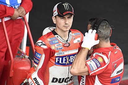 Performa buruk saat latihan, Lorenzo tetap optimistis