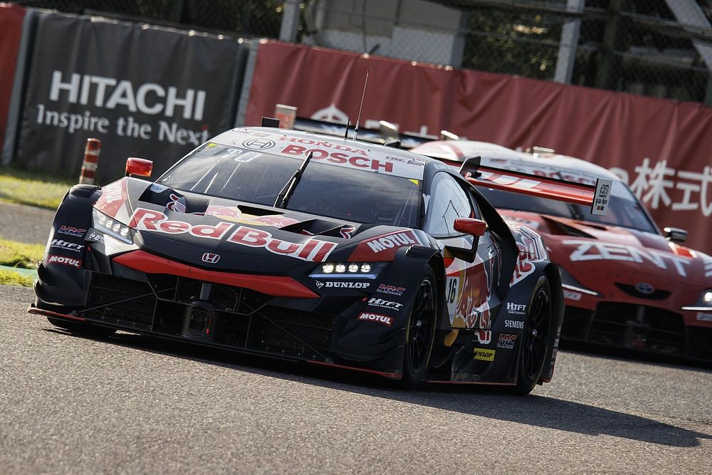 勝利のチャンスがSCによってこぼれ落ちた16号車レッドブル。失意の