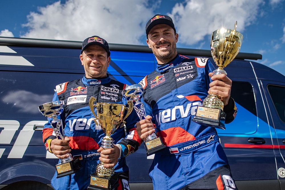 Kuba Przygoński, Timo Gottschalk, Toyota Hilux