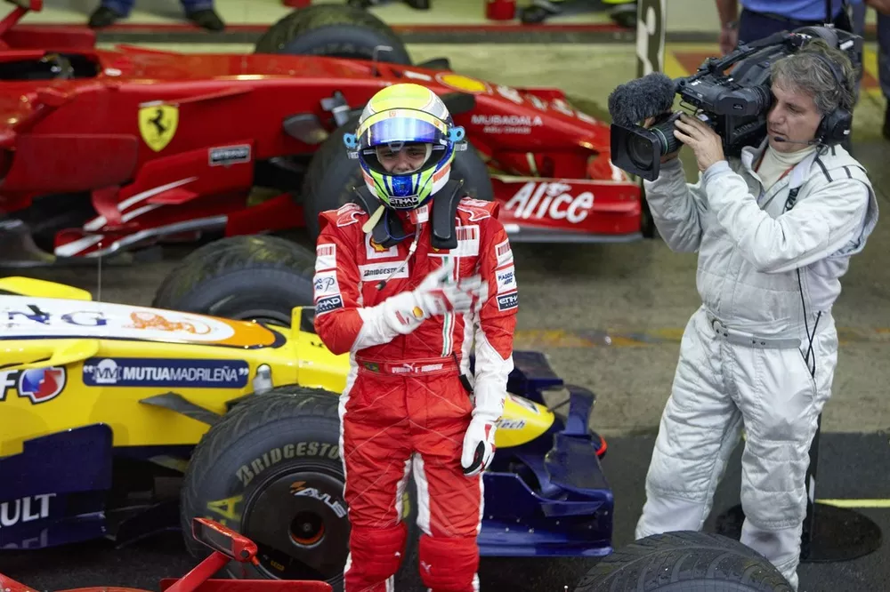 Felipe Massa f&ecirc;te une superbe victoire malgr&eacute; la d&eacute;faite au championnat