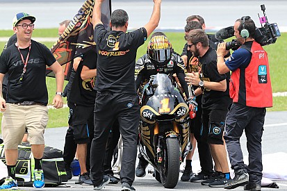 Fotogallery: Pecco Bagnaia festeggia la vittoria del Mondiale Moto2 a Sepang