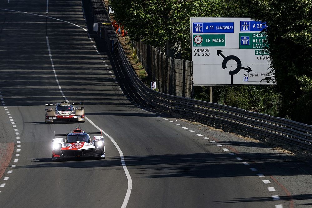 #8 Toyota Gazoo Racing Toyota GR010 - H&iacute;brido de S&eacute;bastien Buemi, Brendon Hartley, Ryo Hirakawa