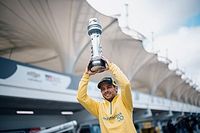 Stock Car: Ricardo Maurício ‘recupera’ troféu não recebido em pódio de estreia