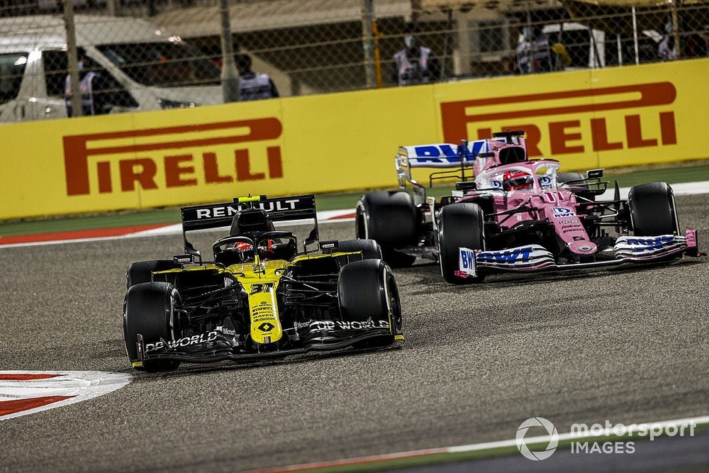 Esteban Ocon, Renault F1 Team R.S.20, Sergio P&eacute;rez, Racing Point RP20