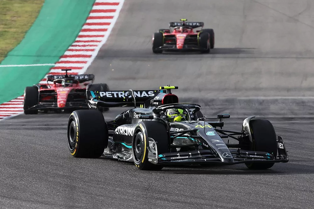 Lewis Hamilton, Mercedes F1 W14, Charles Leclerc, Ferrari SF-23, Carlos Sainz, Ferrari SF-23