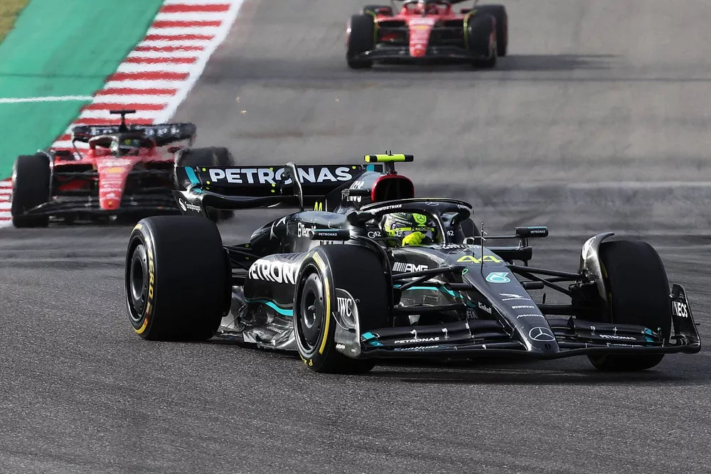 Lewis Hamilton, Mercedes F1 W14, Charles Leclerc, Ferrari SF-23, Carlos Sainz, Ferrari SF-23