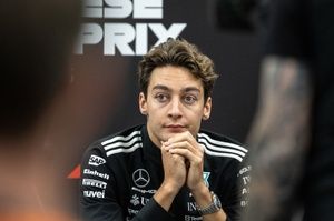F1: Claire Williams sobre bloqueio da mudança antecipada de Russell para Mercedes: "Uma das partes mais difíceis"