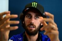 Rins, hundido, cree que en Yamaha "no son capaces de darme una buena puesta a punto"